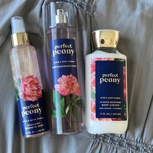 “Perfect peony” bath and body works scent set
